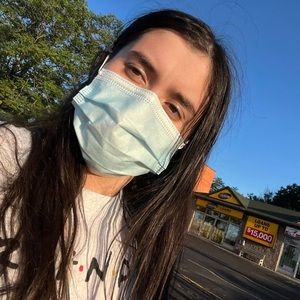 Meet your Posher, Felicia